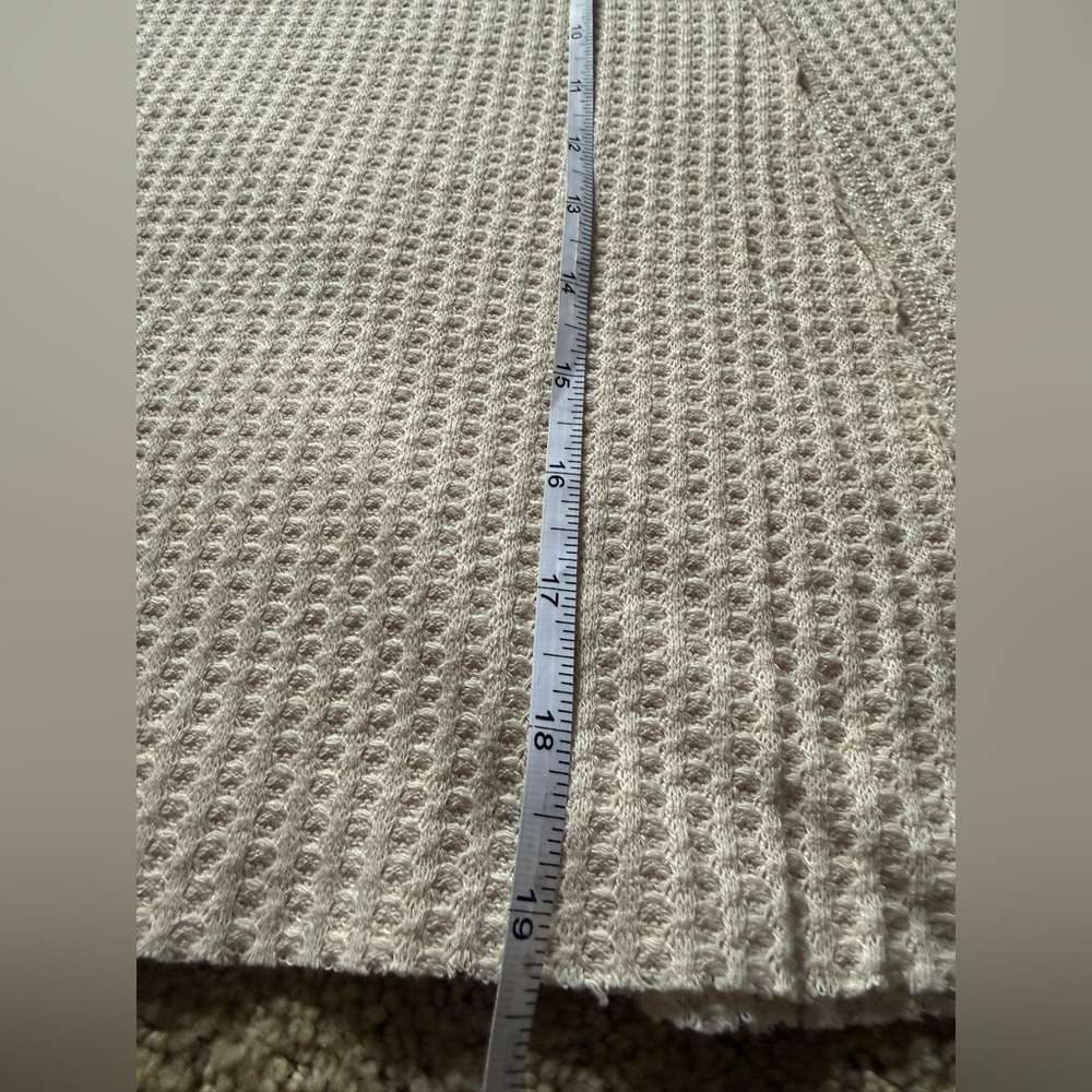Hem & Thread Textured Knit Top in Mauve and White - Picture 4 of 5